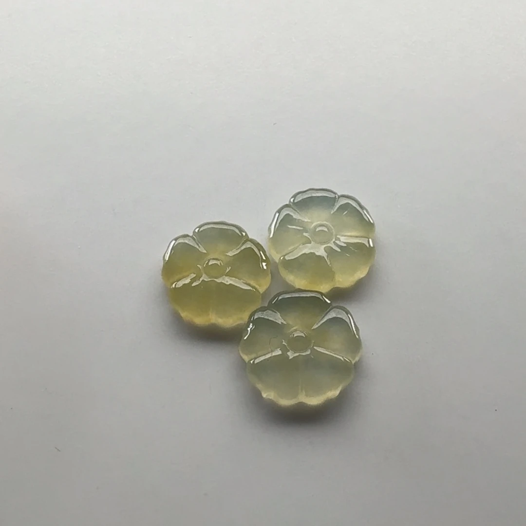 定制翡翠未镶嵌花花