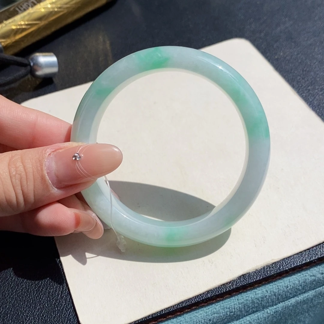 翡翠手镯未镶嵌53白底青