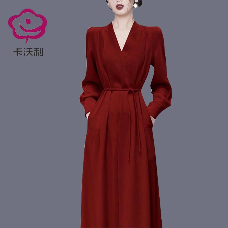 轻奢高级感礼服连衣裙2025春秋新款法式复古气质中长裙女红色长袖