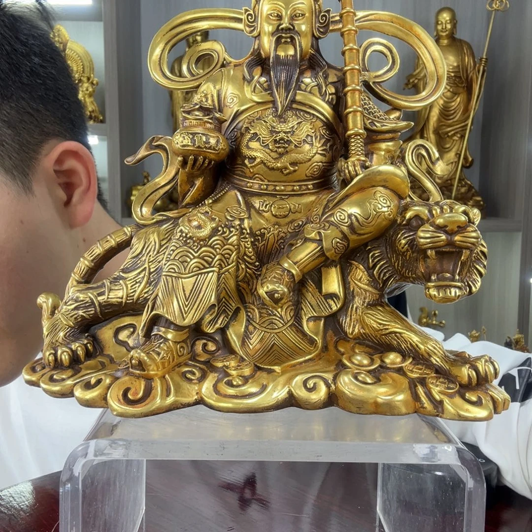 山***根的造型和造型都很精美