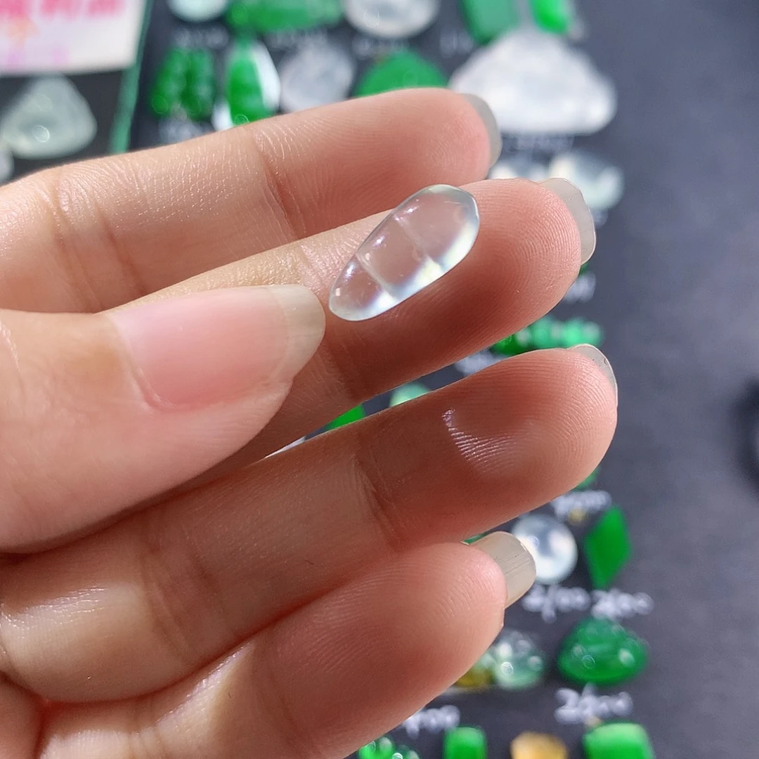 【闪购商品】翡翠颈饰未镶嵌白钢豆子