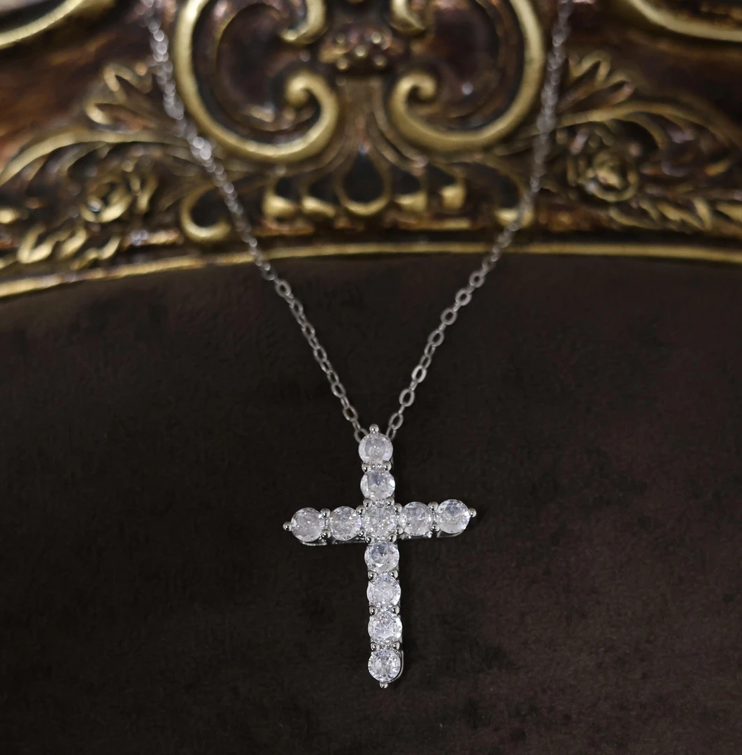 满钻十字架细项链