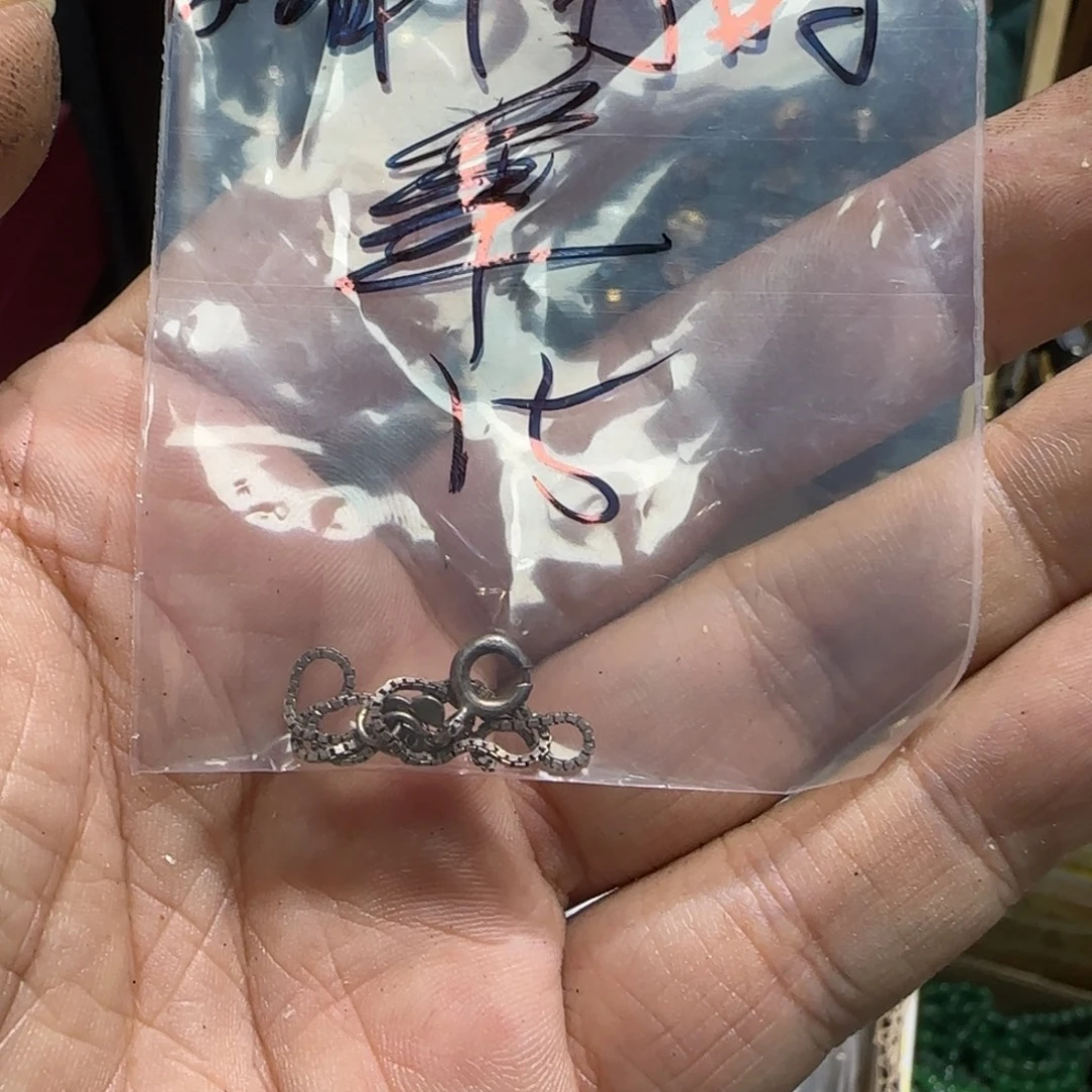 居***的铁合金醋酸（人造纤维）