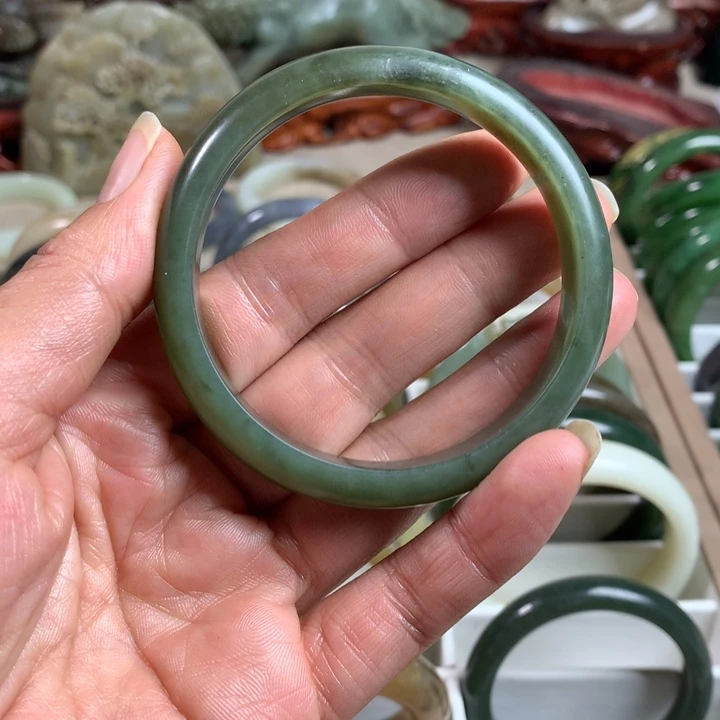 和田玉（糖玉）未镶嵌手镯