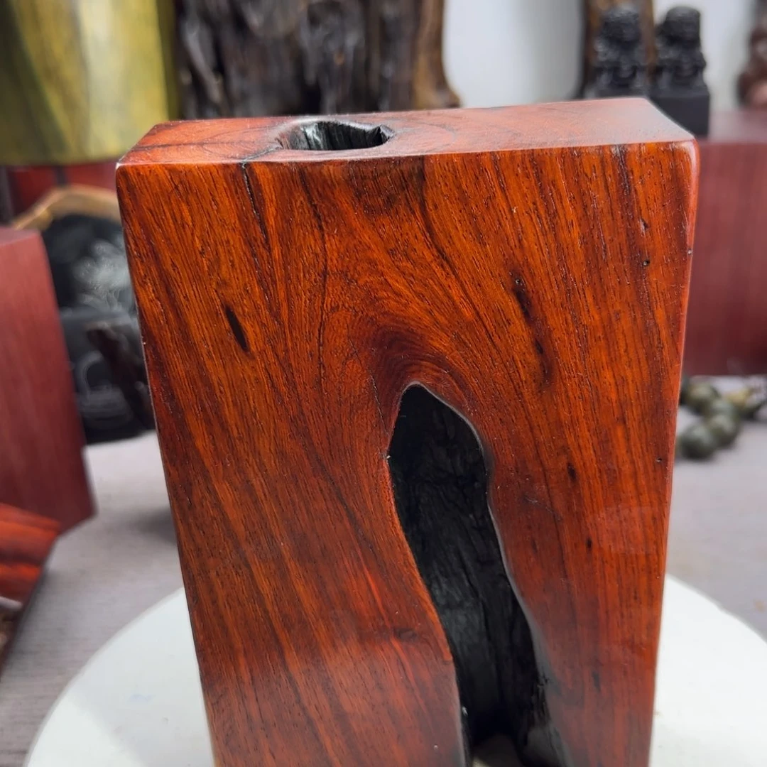 大果紫檀（缅甸花梨）战*