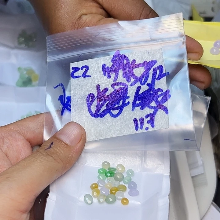 未镶嵌定制翡翠哦*哦我