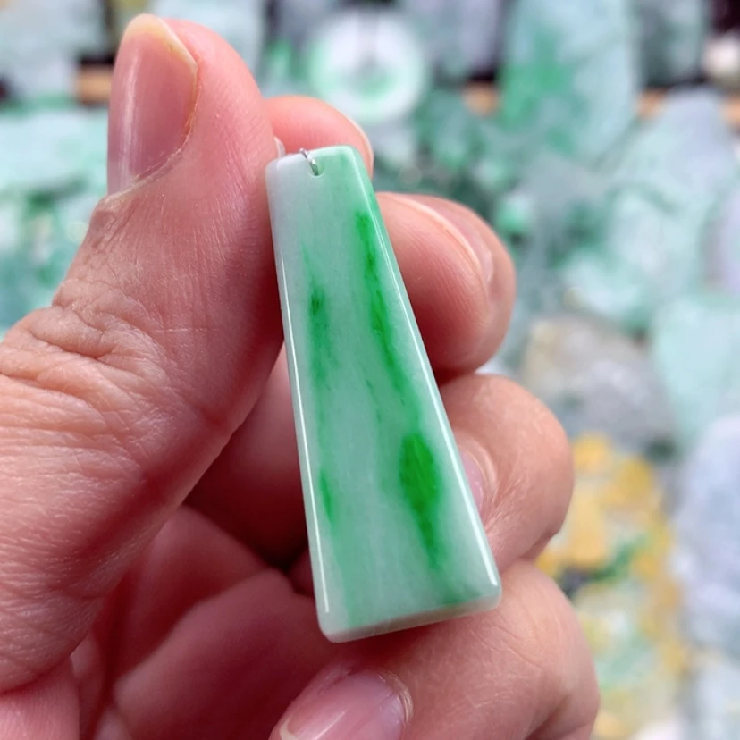 【闪购商品】翡翠吊坠(不含链)未镶嵌