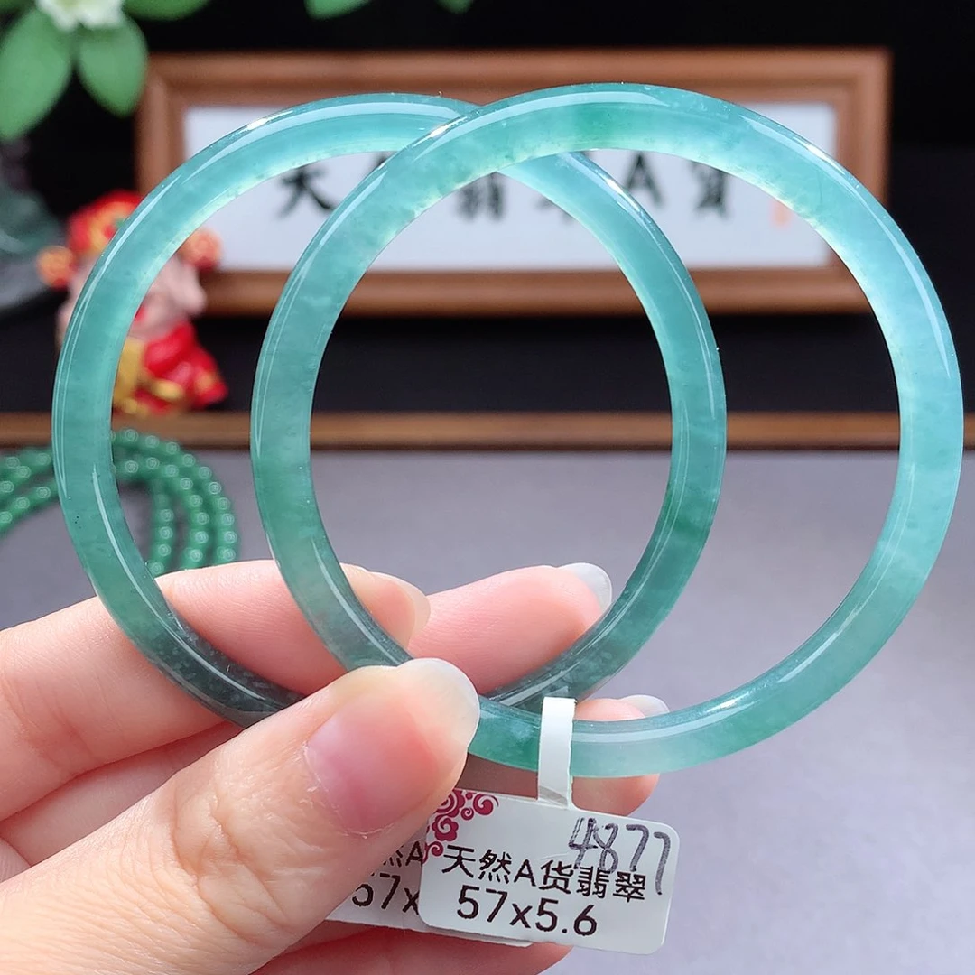 未镶嵌手镯(圆镯)翡翠