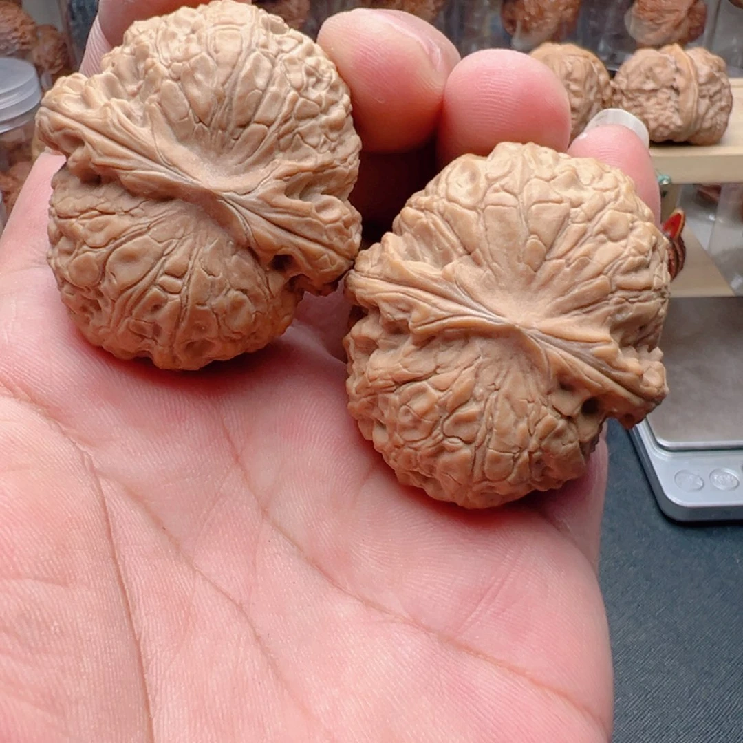 文玩核桃吊坠42×46全品大团圆