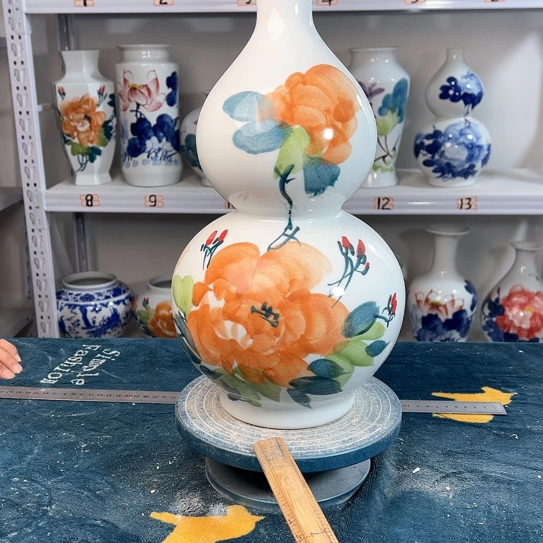 摆件景德镇陶瓷葫黄牡