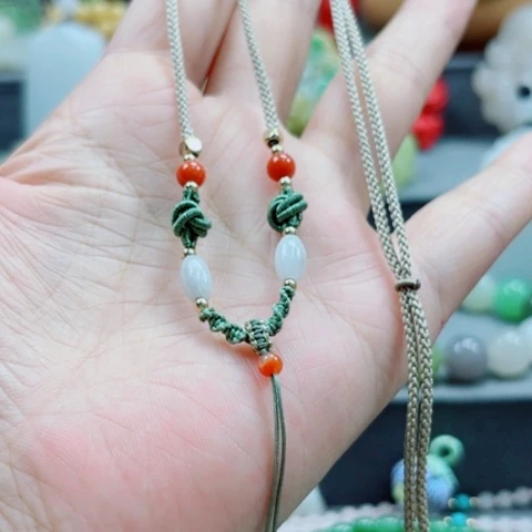 和田玉未镶嵌颈饰卓**生