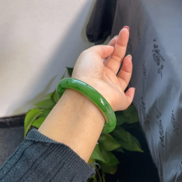 和田玉手镯未镶嵌58