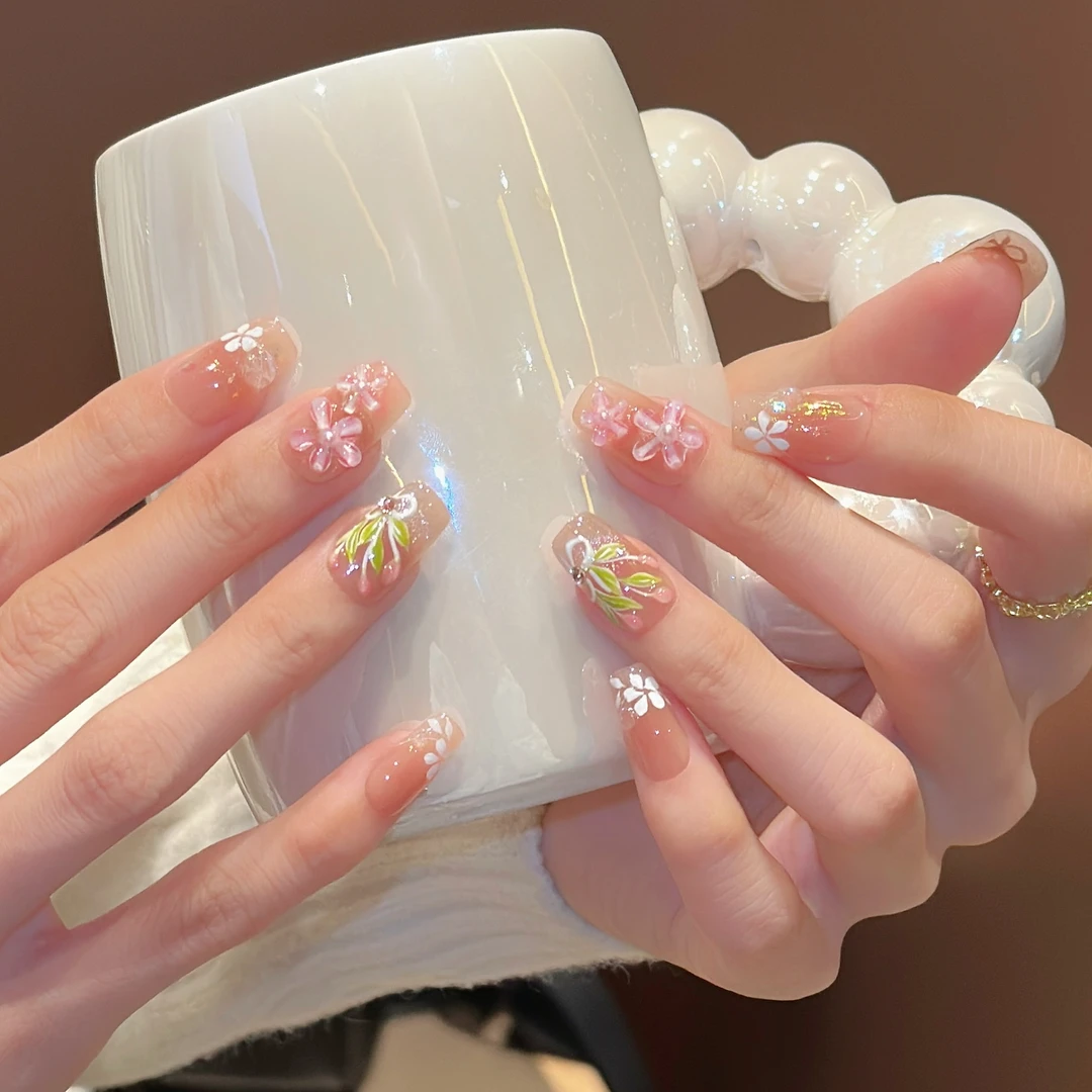 Rola nora 【郁金香】纯手工穿戴甲 手绘郁金香立体 春夏美甲显白