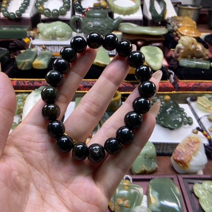 未镶嵌手串岫岩老玉（透闪石质玉）