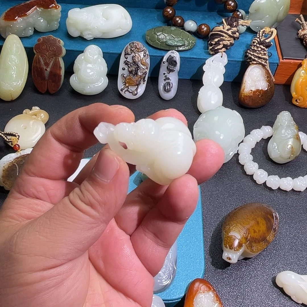 和田玉未镶嵌挂件