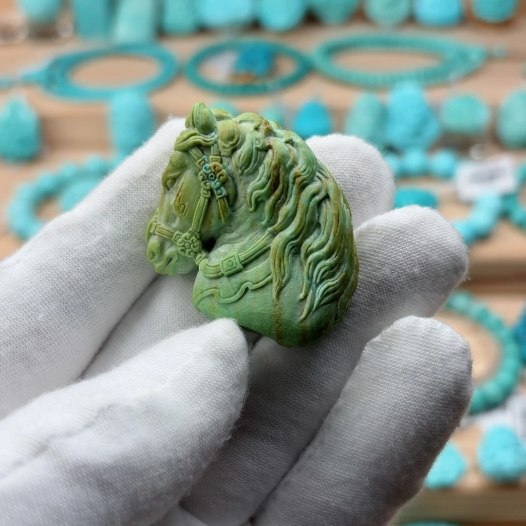 绿松石未镶嵌珠宝奇石