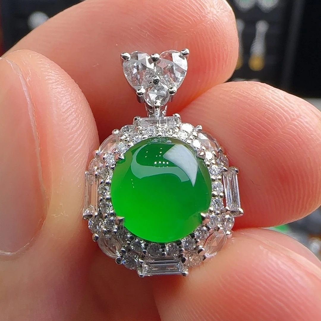 翡翠18K金镶嵌颈饰天然翡翠