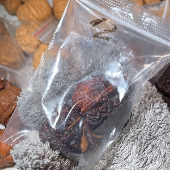 文玩核桃吊坠滇西铁核桃2