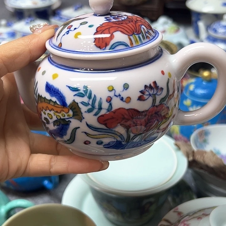 曾*是的、一位年轻女子说的