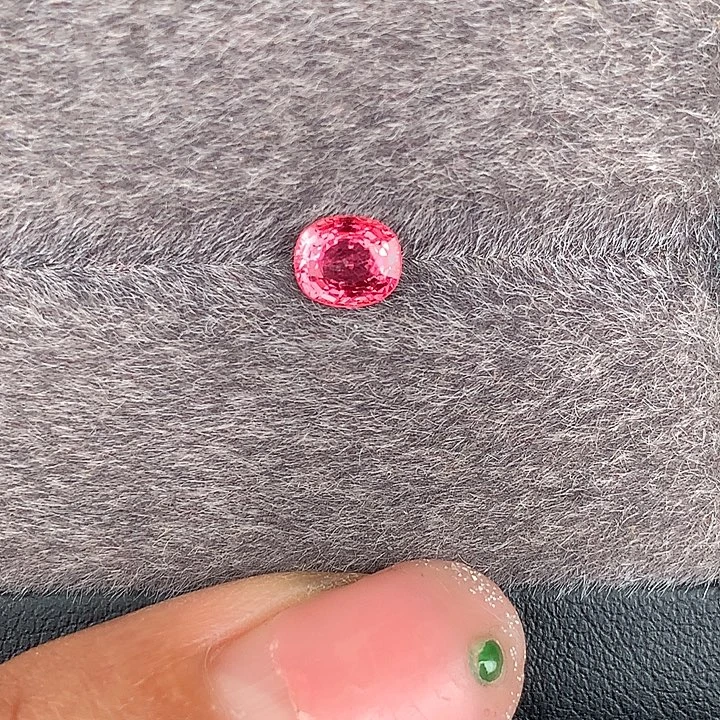 尖晶石裸石缅甸抹谷天然无烧尖晶