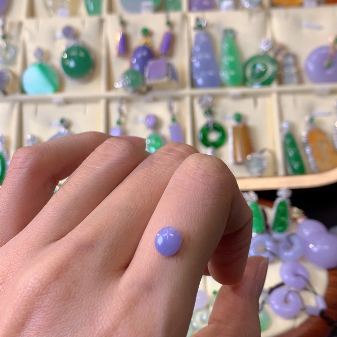 翡翠颈饰未镶嵌裸石