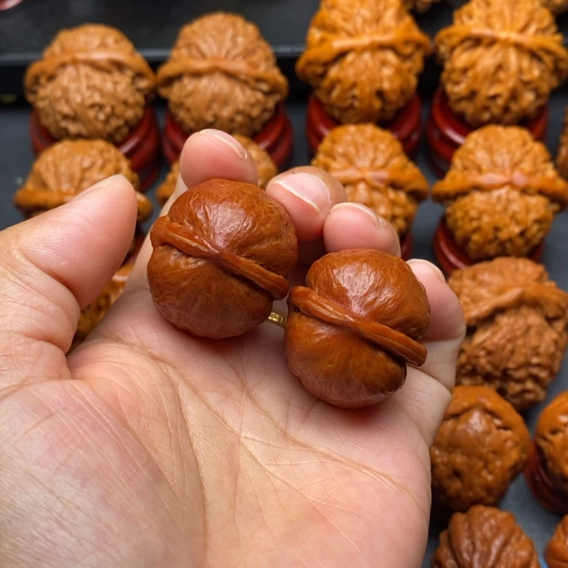 【闪购商品】文玩核桃把件海豚