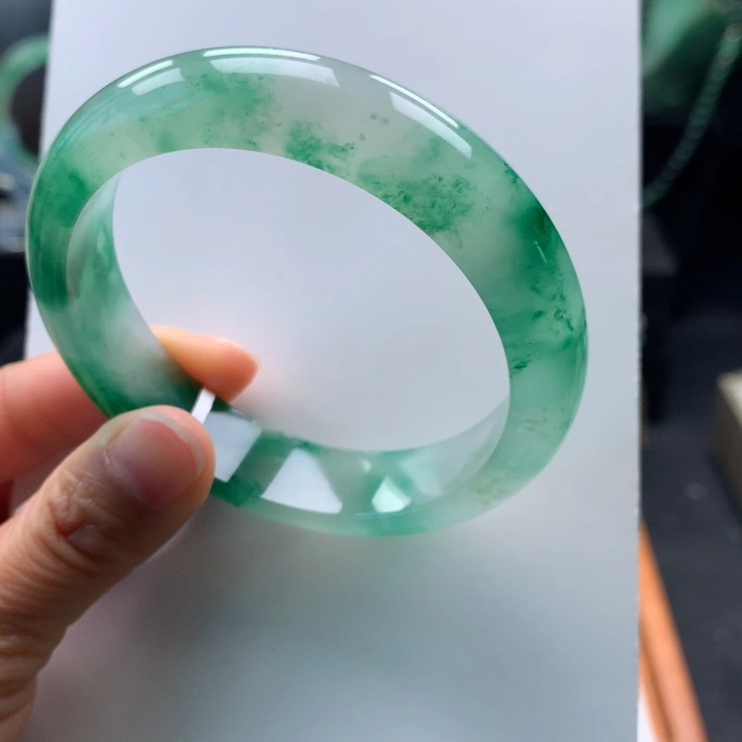 石英质玉未镶嵌手镯