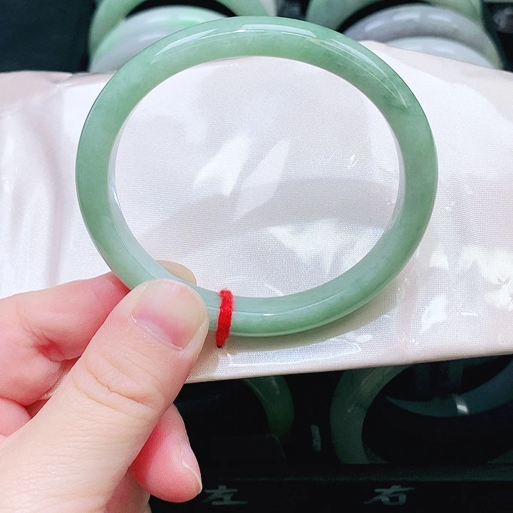 翡翠未镶嵌手镯0393