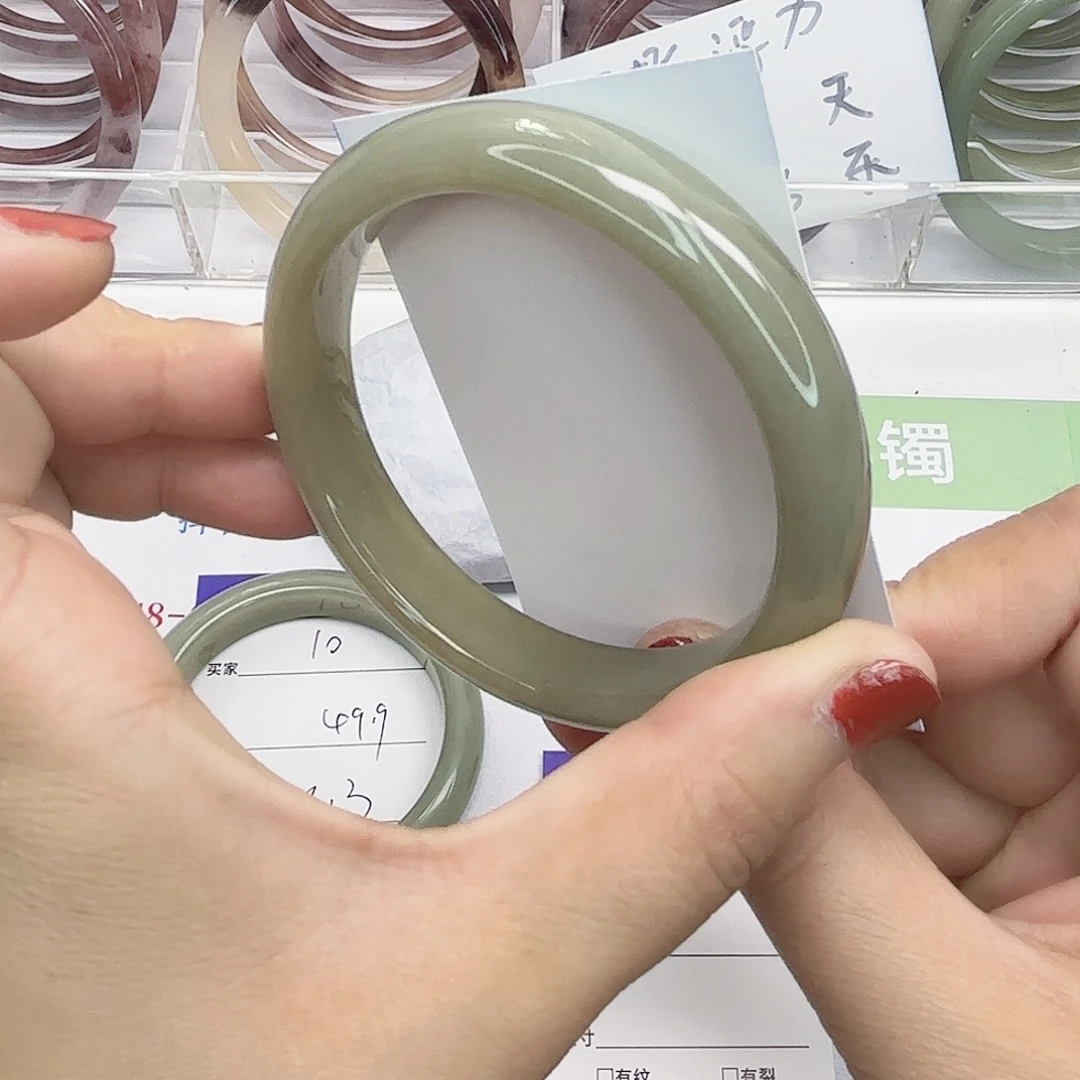 石英质玉未镶嵌手镯11/6061