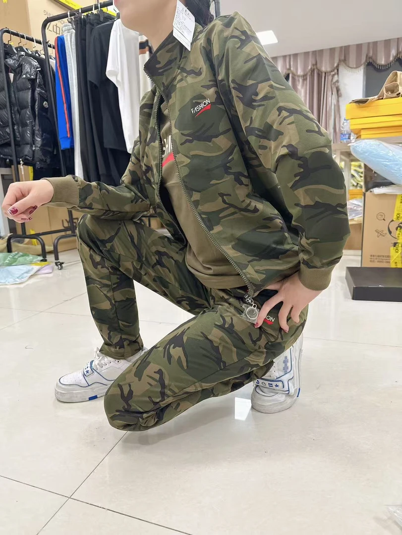 8176【撤柜款】女士旅游军绿三件套套装