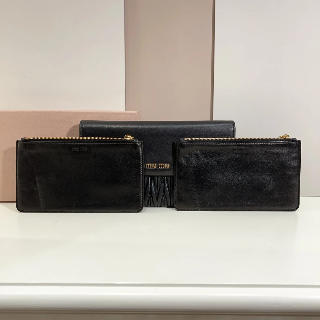 95新 MIU MIU/缪缪 缪缪三合一手拿包cj6024