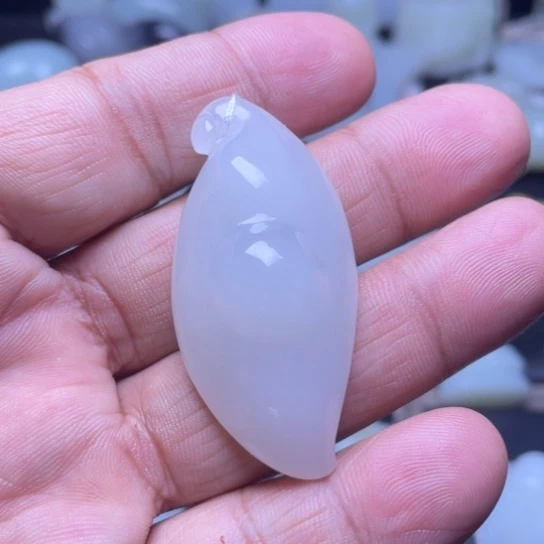 未镶嵌和田玉挂件