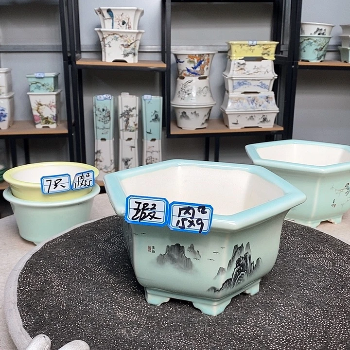 紫砂的花盆很漂亮1