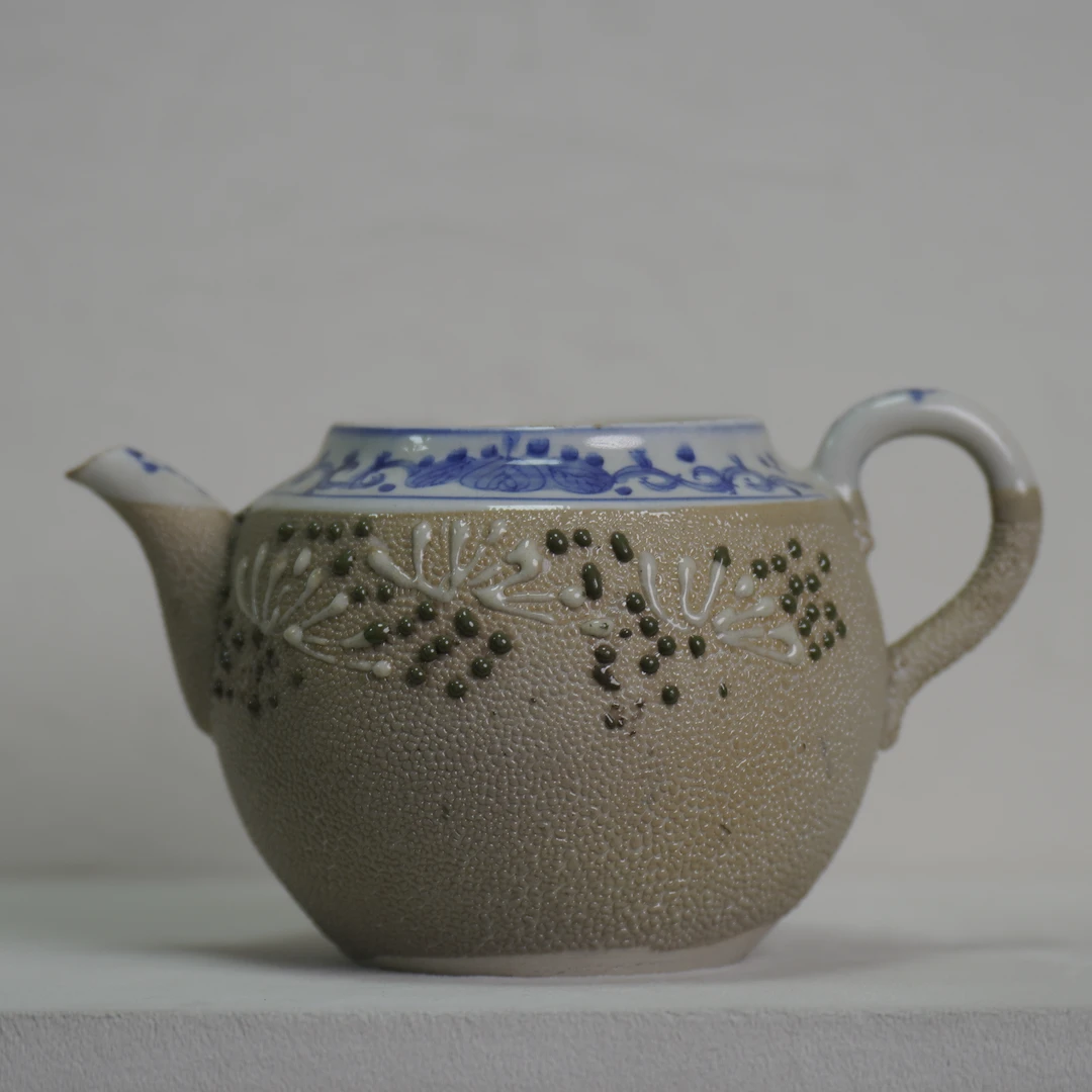 【民国】青花锁口珍珠地茶壶
