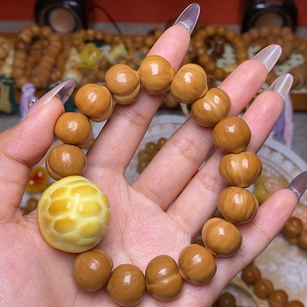 猴头核桃吊坠全品屁桃➕超大富甲手串