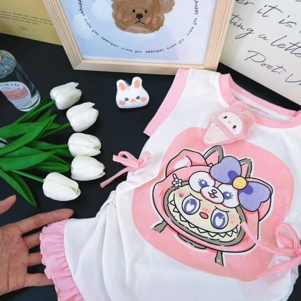 女童宝宝背心裙2025夏季卡通蝴蝶结洋气可爱立体玩偶连衣裙子