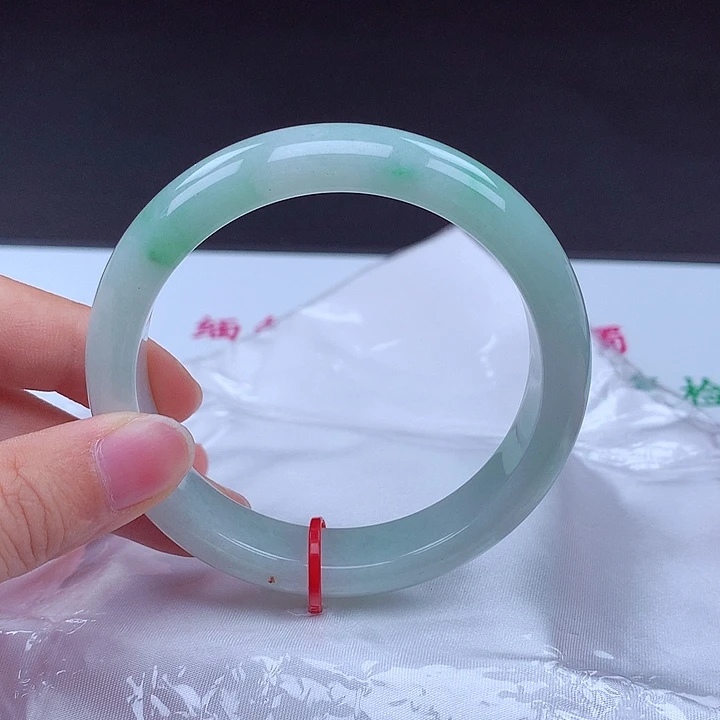 翡翠手镯未镶嵌手镯001394