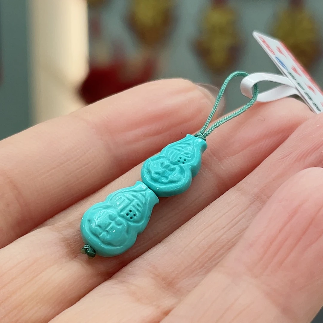 绿松石颈饰未镶嵌