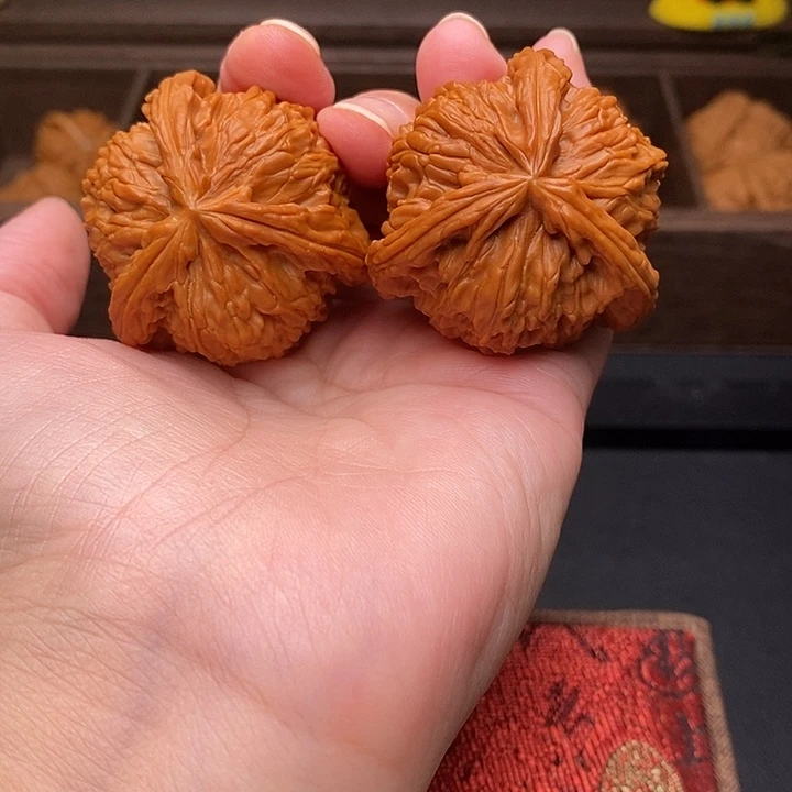 s***s把件文玩核桃白奔