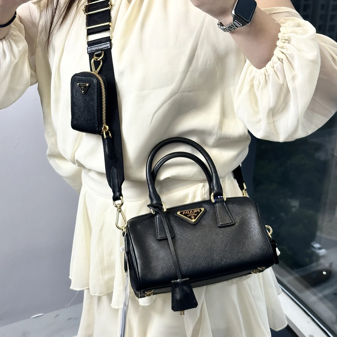 95新 Prada/普拉达 腋下包手提包单肩斜挎包