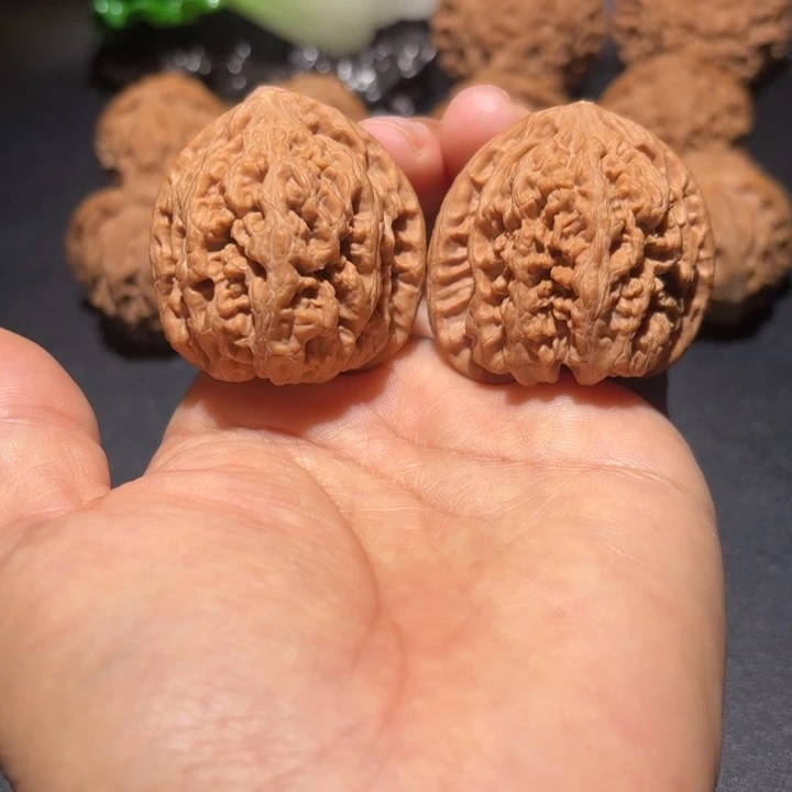 吊坠文玩核桃文玩核桃吊坠大粗筋40