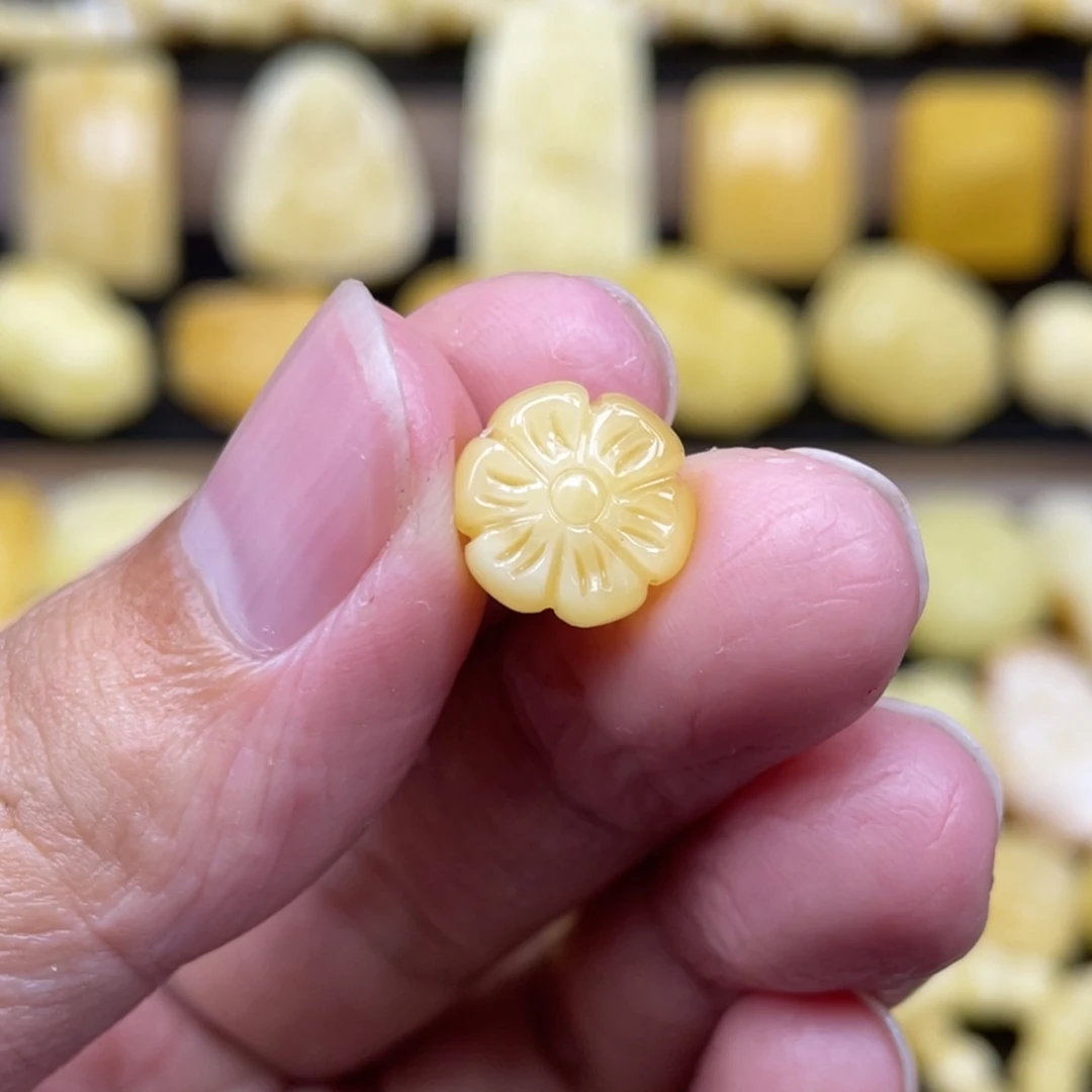 琥珀未镶嵌裸石琥珀蜜蜡