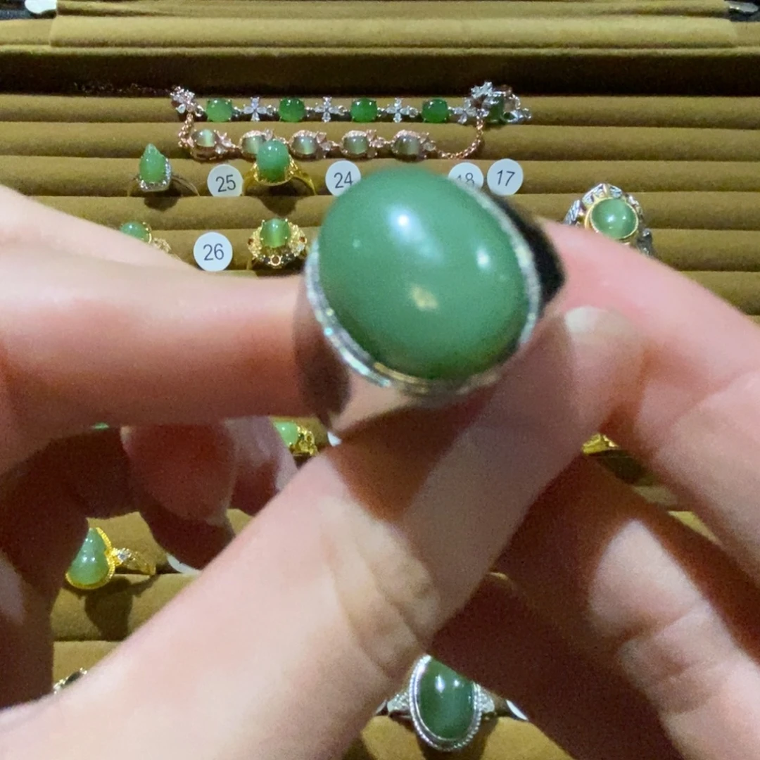 归***一和田玉（碧玉）未镶嵌戒指