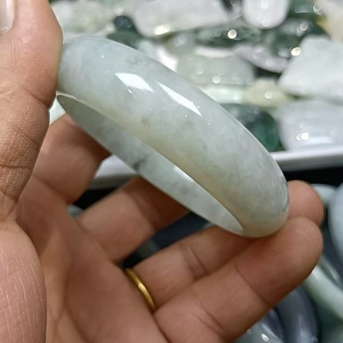 翡翠未镶嵌手镯天然A货翡翠