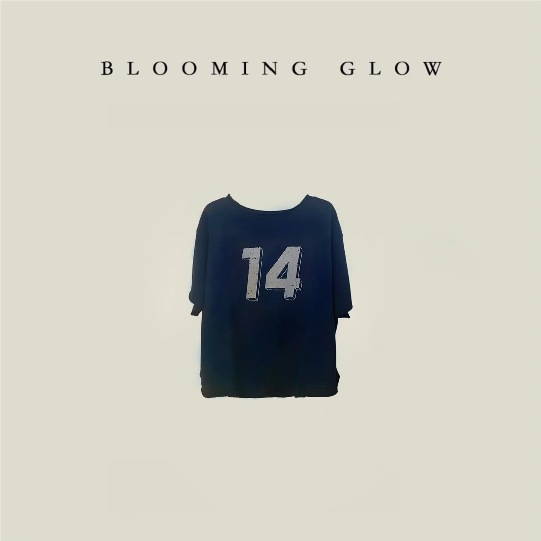 BLOOMING GLOW 泡菜14号 做旧T 中袖上衣