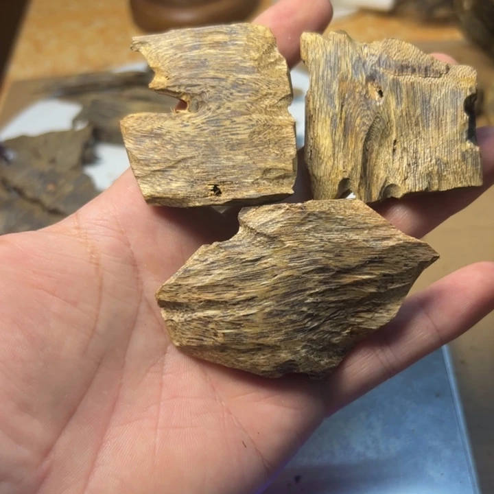 哥***松沉香沉香碎屑32克黄棋