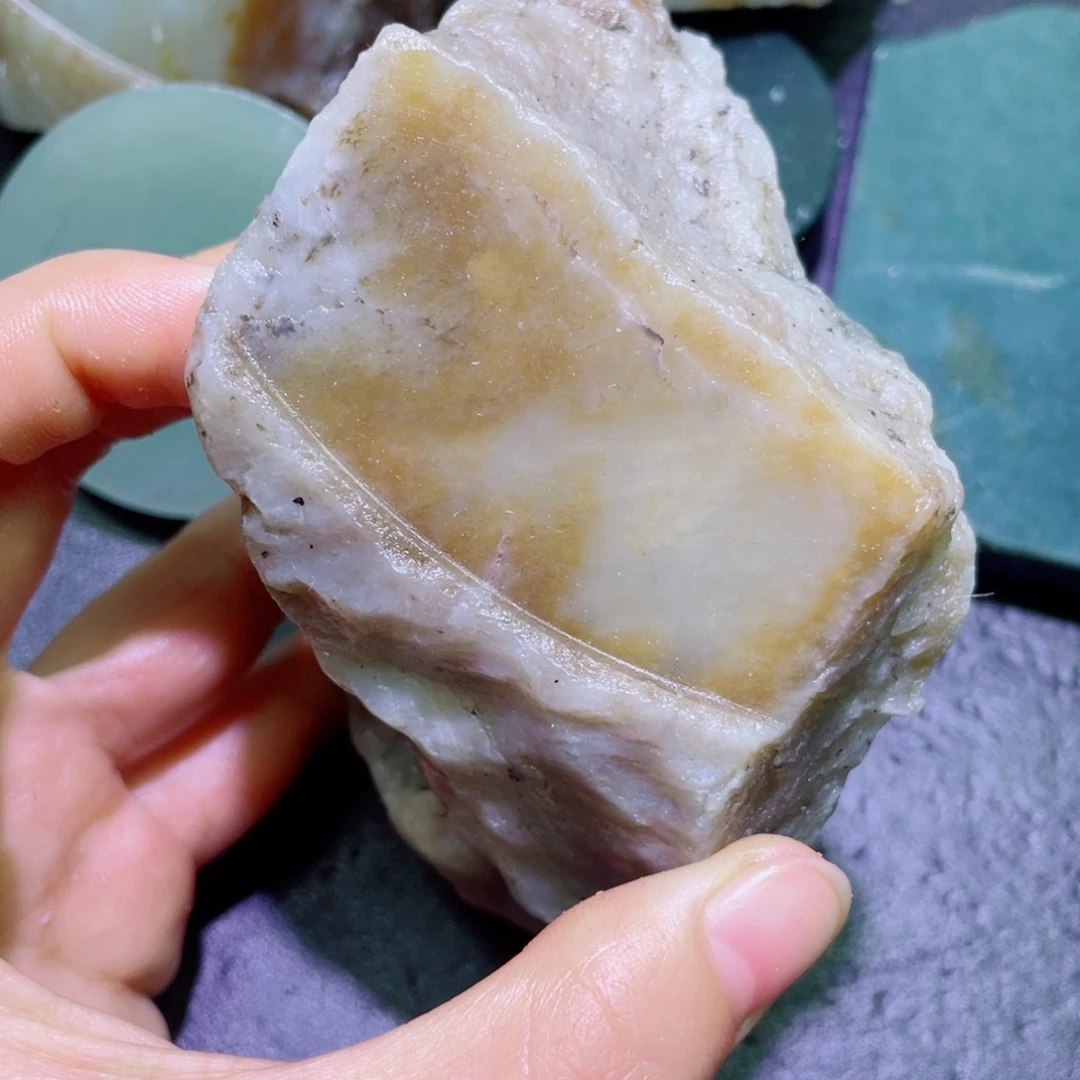 和田玉（糖玉）未镶嵌珠宝半成品