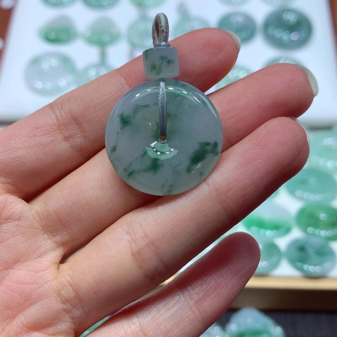 翡翠未镶嵌颈饰平安扣58