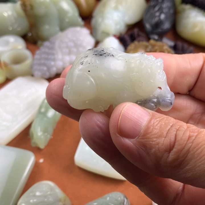 未镶嵌和田玉挂件