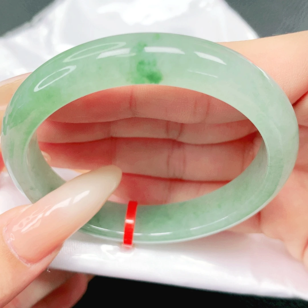 翡翠未镶嵌手镯53贵